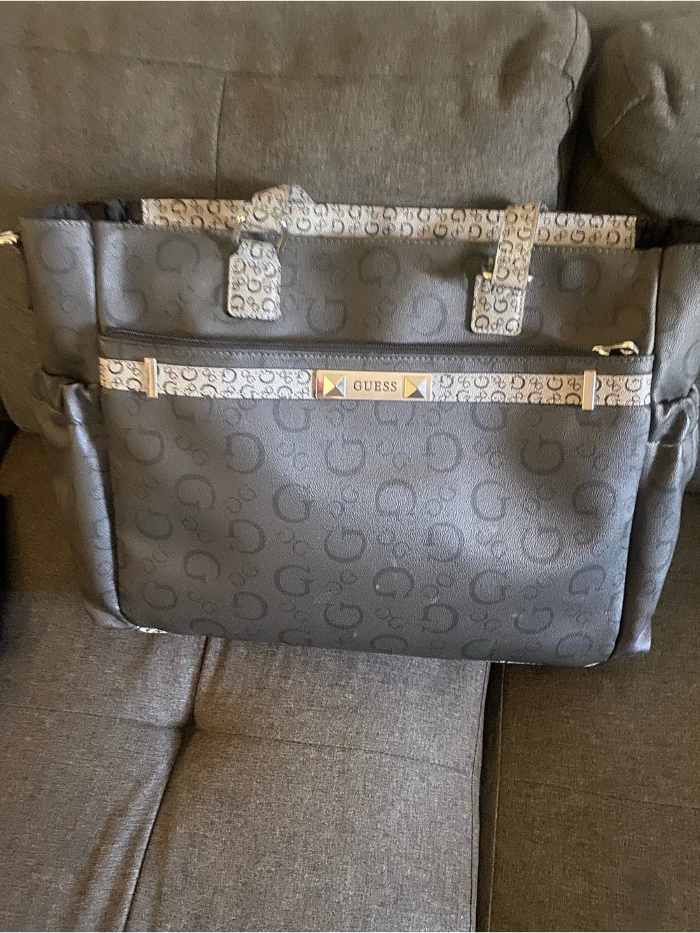 GUESS Black and Ivory Logo-Trim Laptop Tote